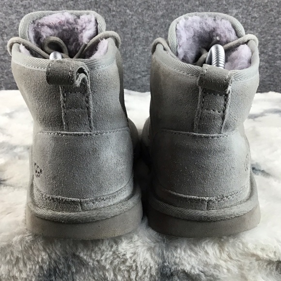 UGG Light Gray Suede Chukka Boots Size 8 - Picture 5 of 9